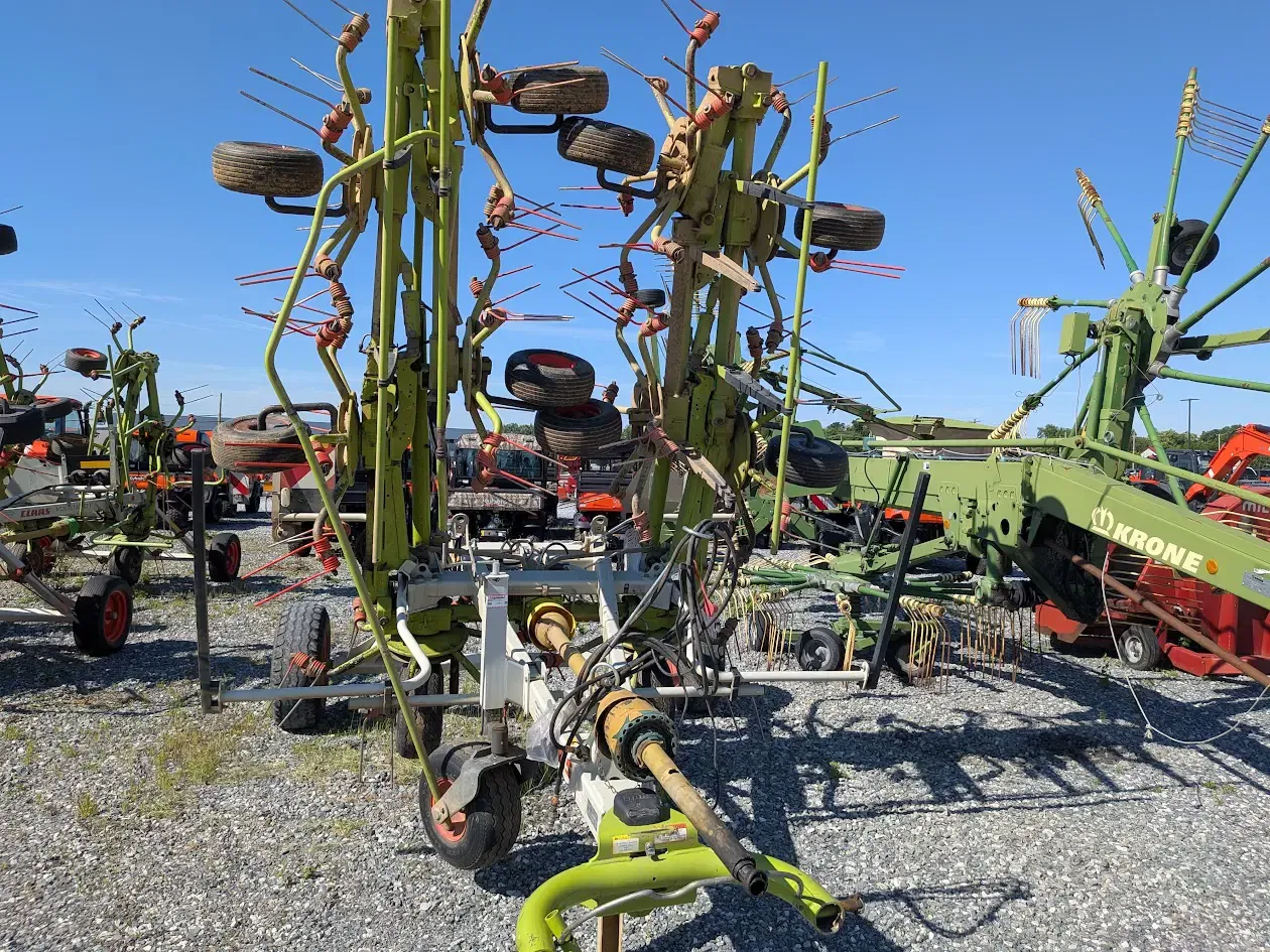 CLAAS Volto 1100T Equipment Image0