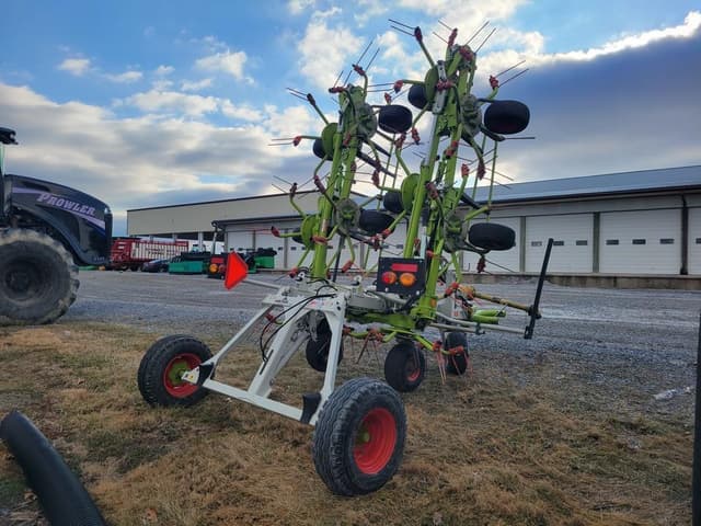 Image of CLAAS Volto 1100T equipment image 4