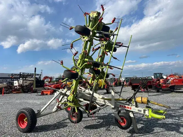 Image of CLAAS Volto 1100T equipment image 1