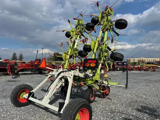 Image of CLAAS Volto 1100T equipment image 3