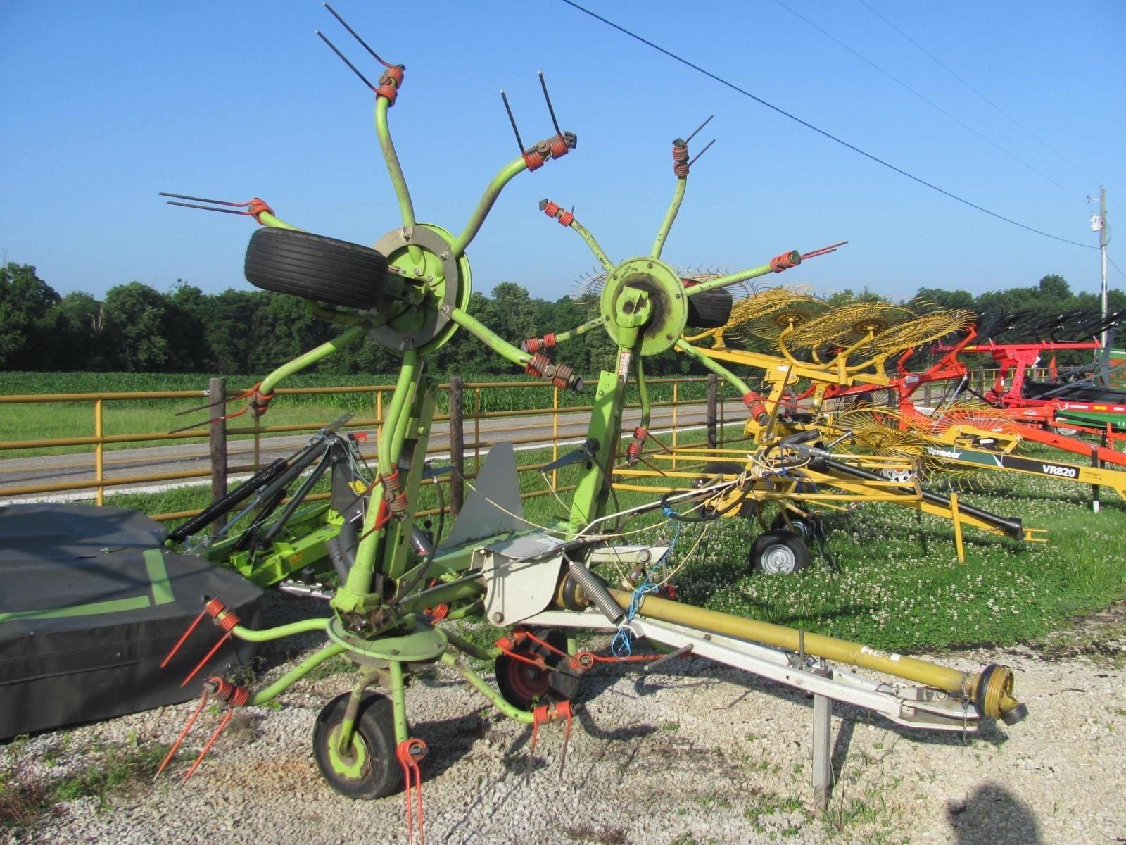 2015 CLAAS Volto 52T Equipment Image0