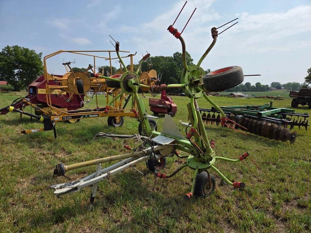 CLAAS Volto 52T Equipment Image0
