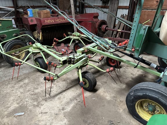 Main image CLAAS Volto 540S