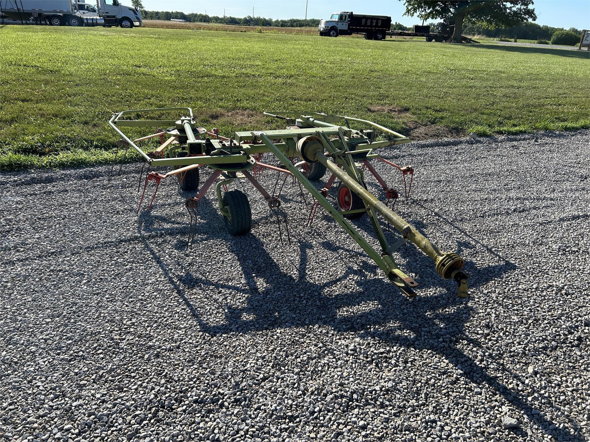 Main image CLAAS Volto 540S