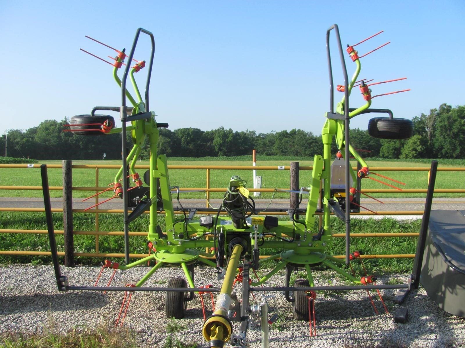 CLAAS Volto 55TH Equipment Image0