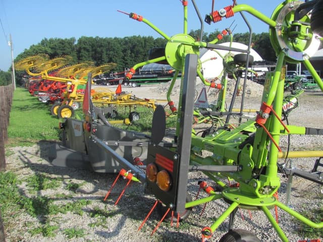 Image of CLAAS Volto 55TH equipment image 2
