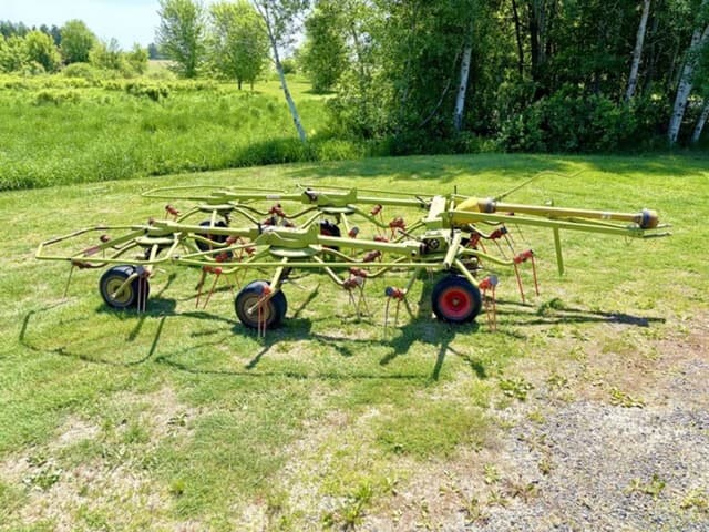 Image of CLAAS Volto 75T equipment image 2