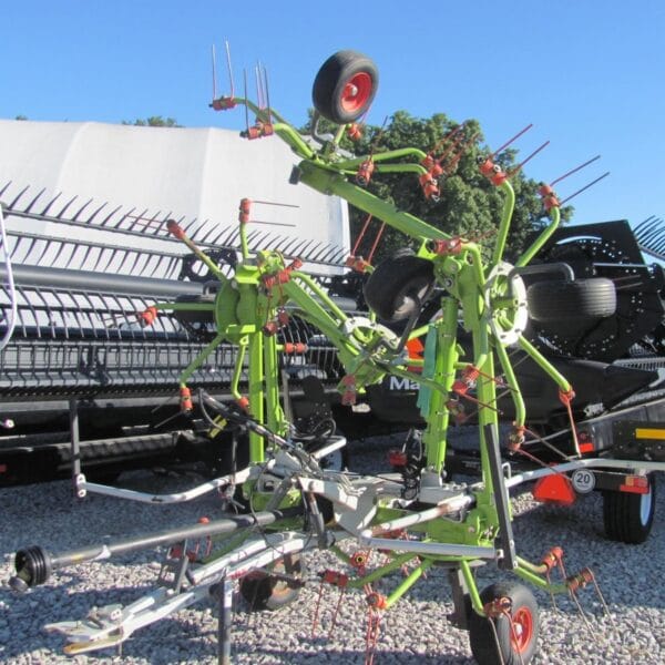 2019 CLAAS Volto 800 TH Equipment Image0