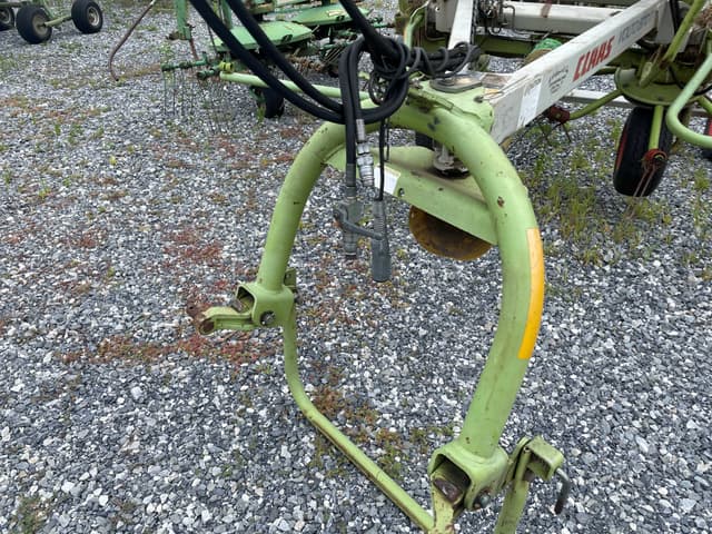 Image of CLAAS Volto 870T equipment image 3