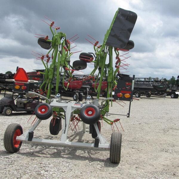 Image of CLAAS Volto 900T equipment image 2