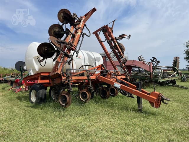 Image of Clark Undetermined equipment image 1