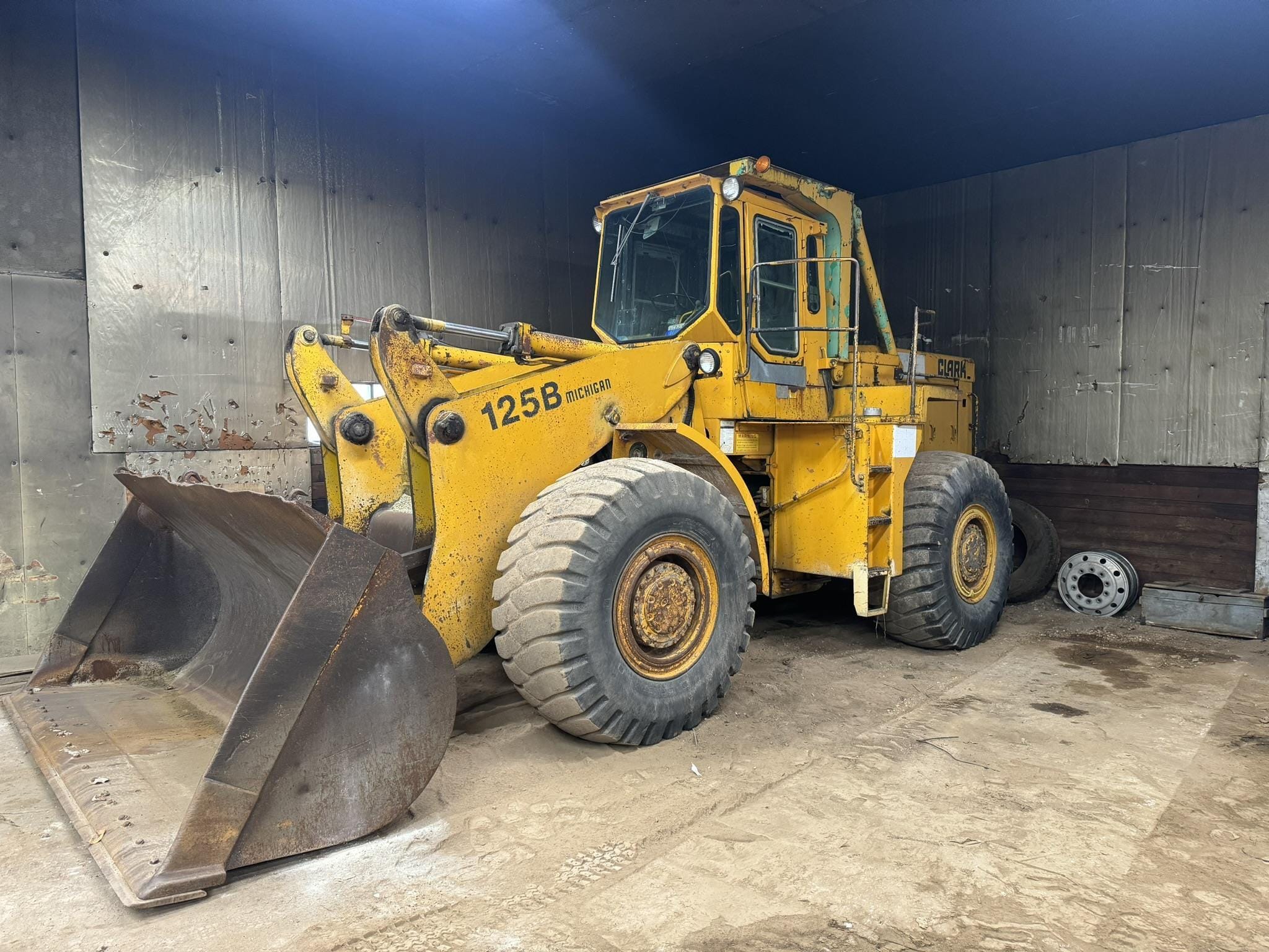 Main image Clark 125BGM