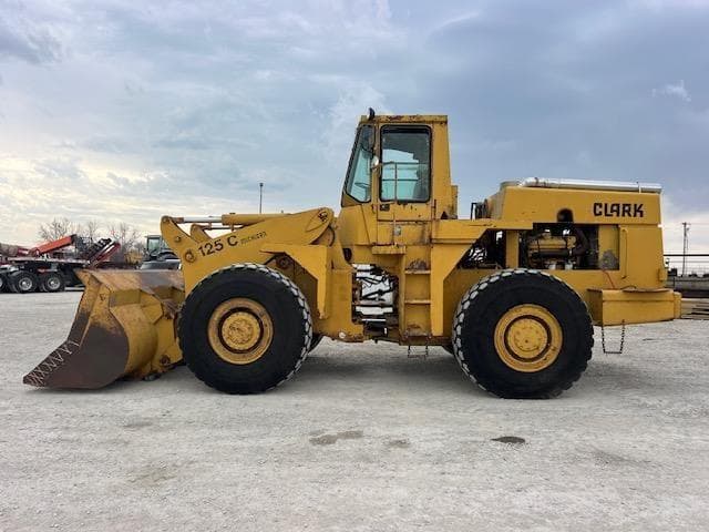 Image of Clark 125C equipment image 1