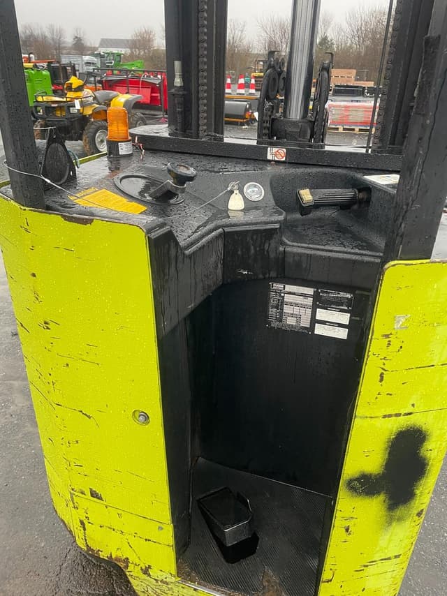 Image of Clark NP300-XX30 equipment image 4