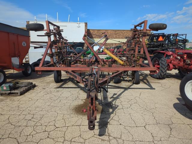 Image of Clark 505 equipment image 1