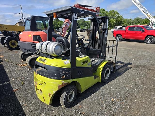 Image of Clark C25L equipment image 4