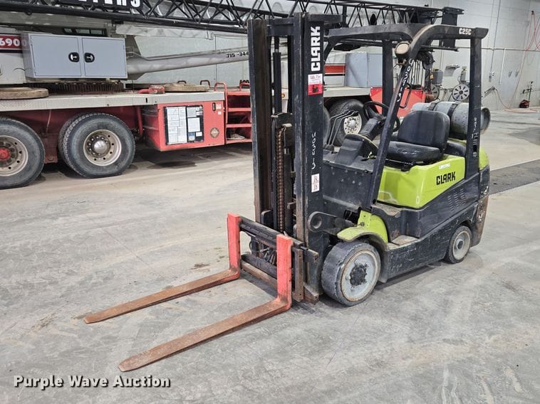 Clark C25C Equipment Image0