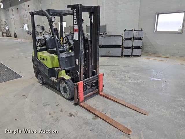 Image of Clark C25C equipment image 2