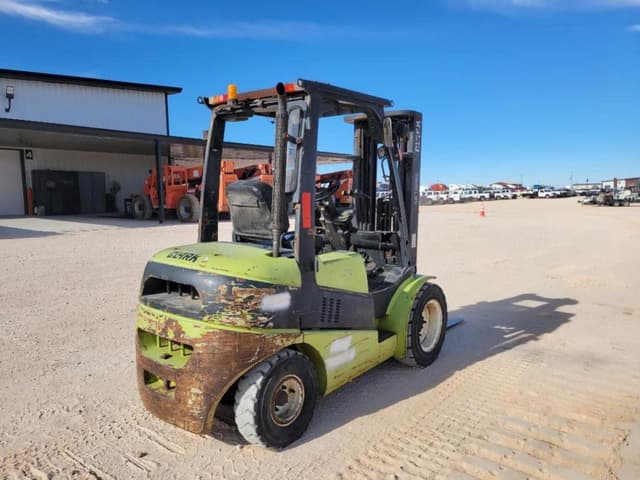 Image of Clark C30D equipment image 4