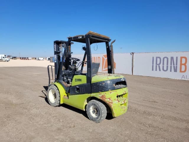 Image of Clark C30D equipment image 2