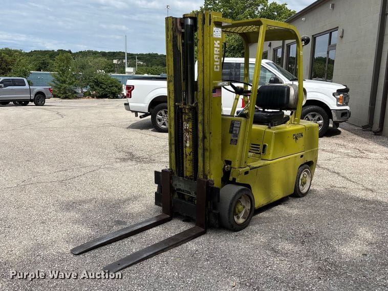 Clark C500 Equipment Image0