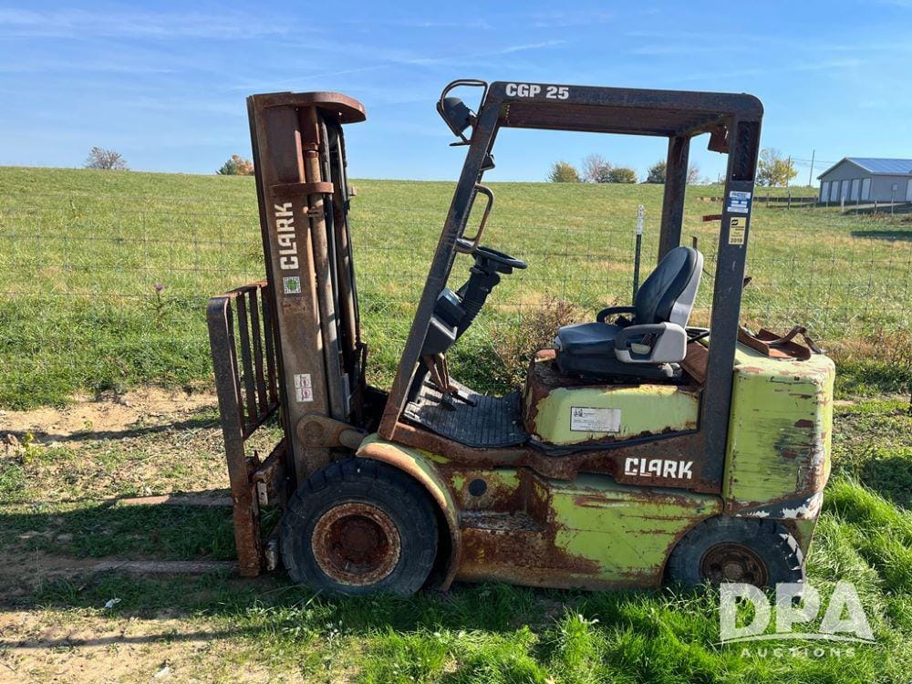 Main image Clark CGP25