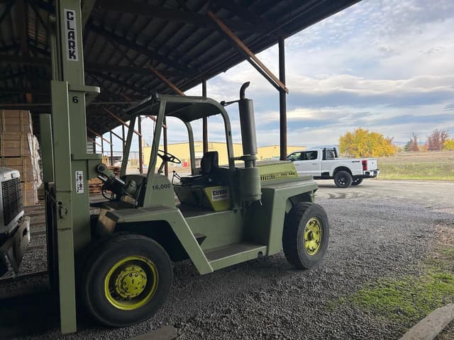 Image of Clark CHY160D equipment image 2