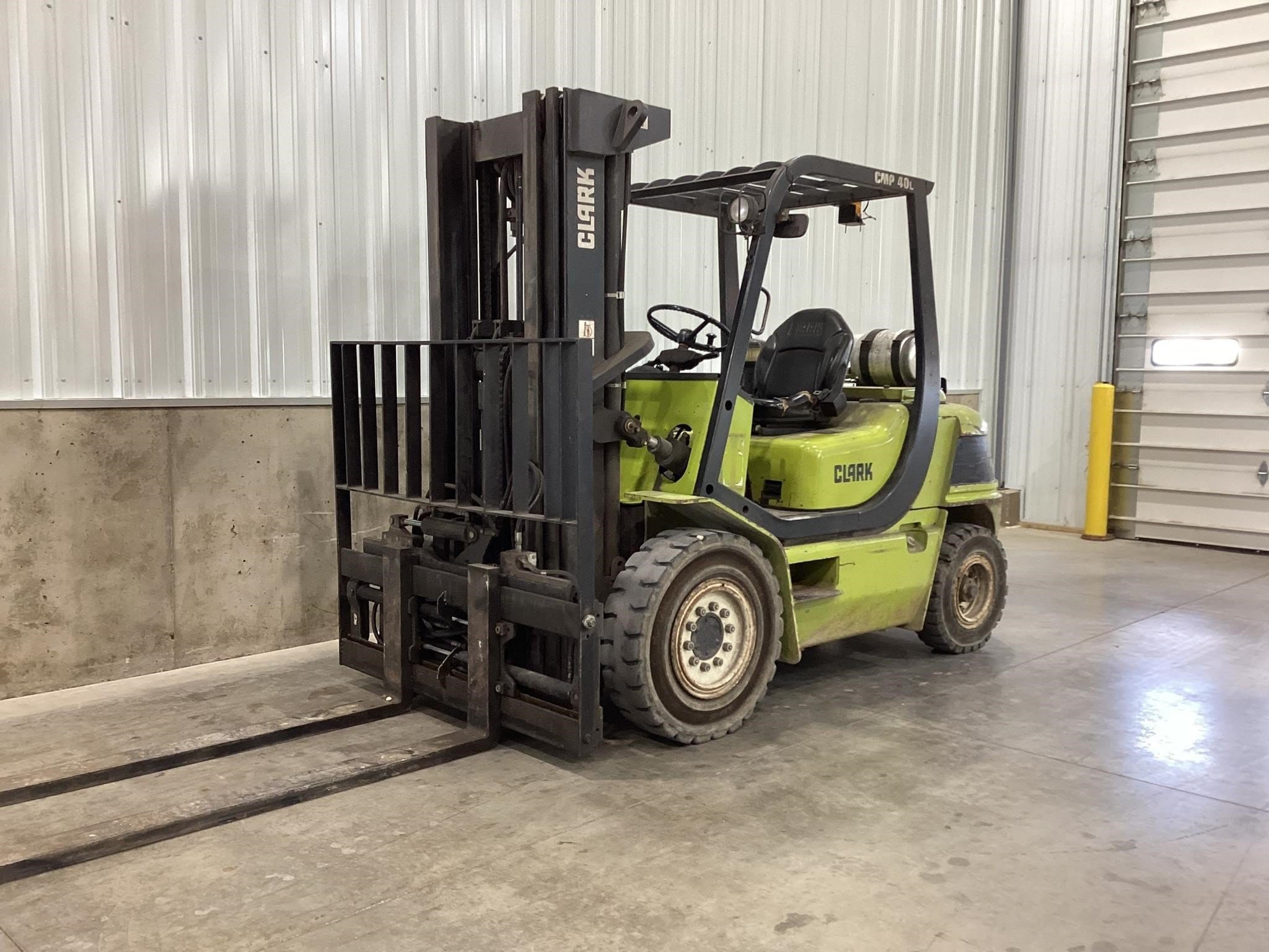 2006 Clark CMP 40L Equipment Image0