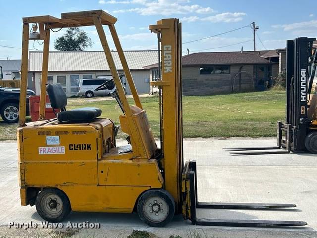 Image of Clark EC500-S30D equipment image 3