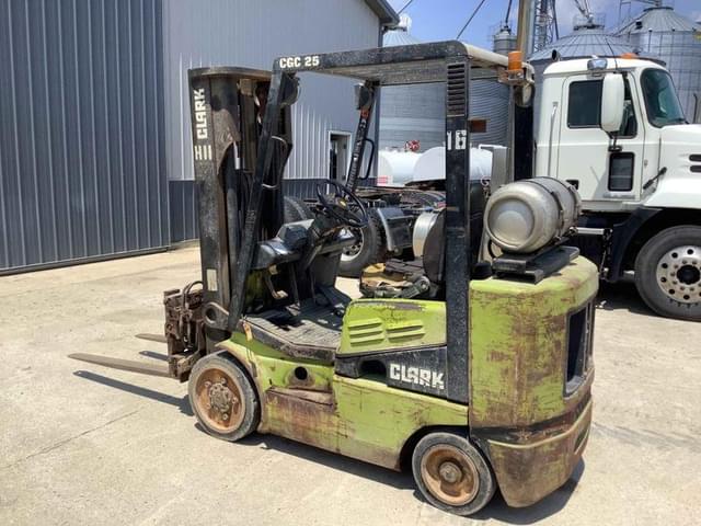 Image of Clark CGC25 equipment image 1