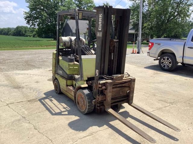 Image of Clark CGC25 equipment image 4