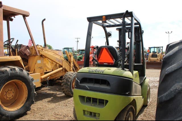 Image of Clark C25 equipment image 2