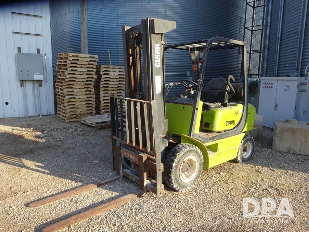 Clark CMP25L Equipment Image0