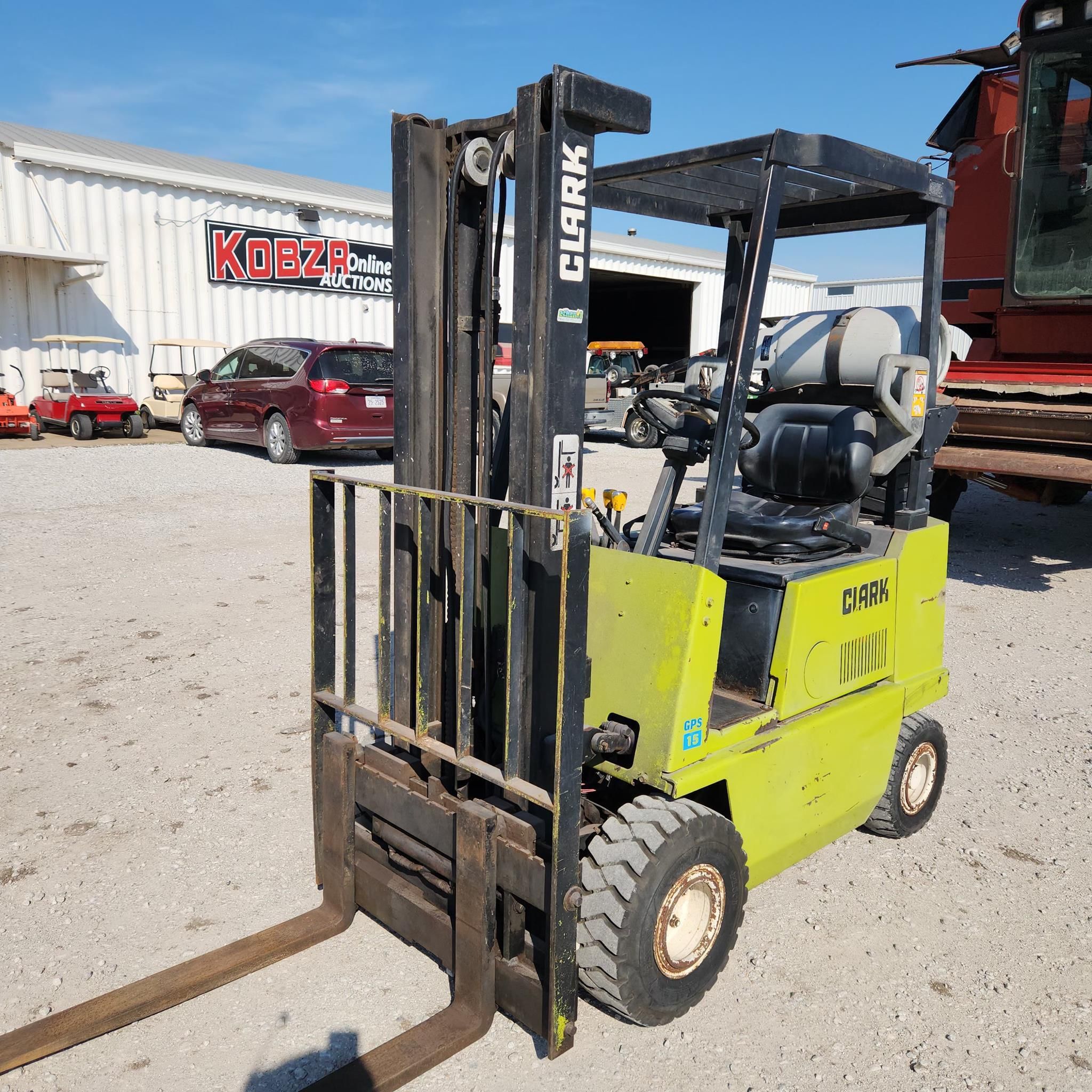 Clark GPS15  Equipment Image0