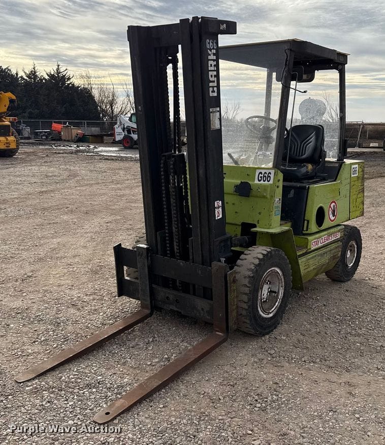 Clark GPS25MB Equipment Image0