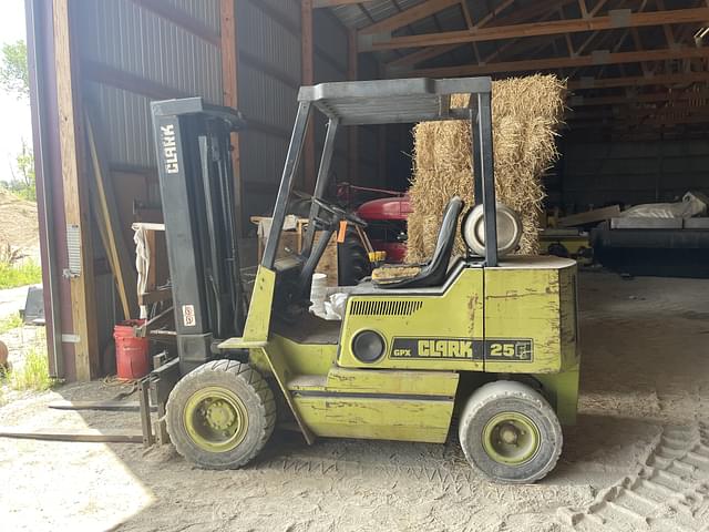 Image of Clark GPX25E equipment image 4