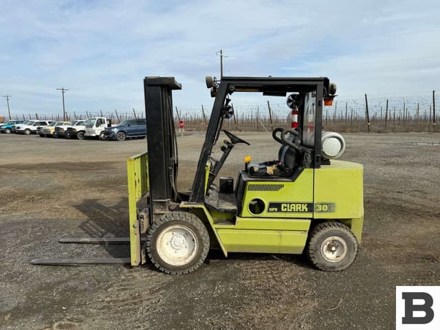 Image of Clark GPX30E equipment image 1