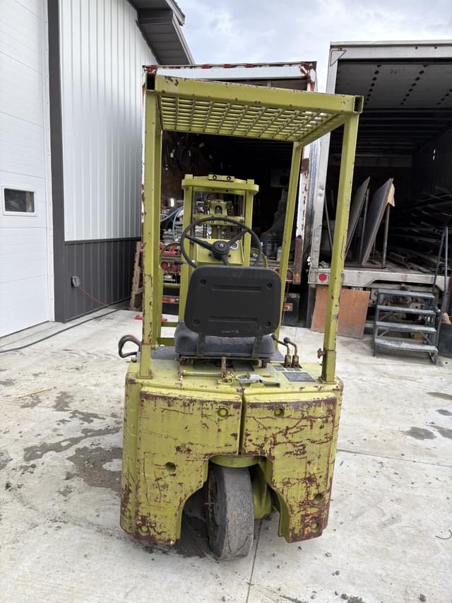Image of Clark TW25B equipment image 2