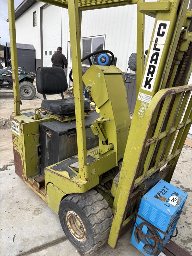 Image of Clark TW25B equipment image 4