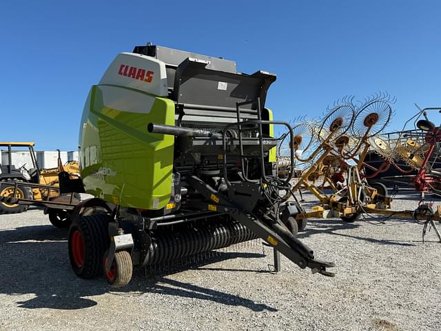 Image of CLAAS Variant 480RF equipment image 2