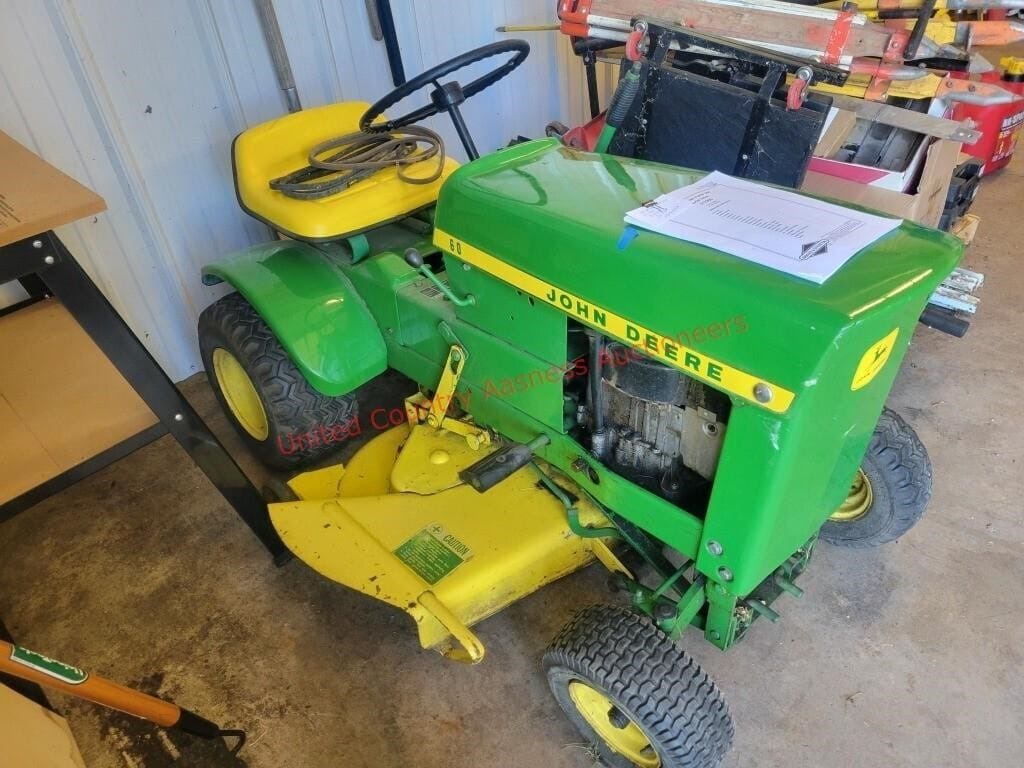 John Deere 60 Equipment Image0