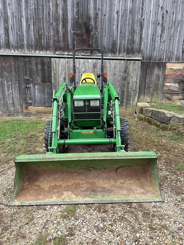Image of John Deere 4710 equipment image 2