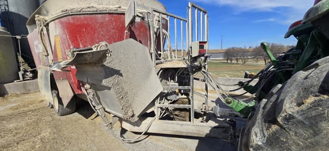 Image of Cloverdale 650T equipment image 3