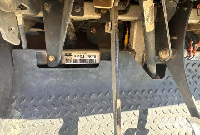 Image of Club Car Carryall 1500 equipment image 4