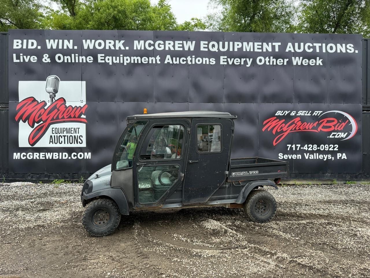 Club Car Carryall 1700 Equipment Image0