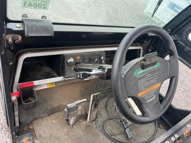 Image of Club Car Carryall equipment image 4