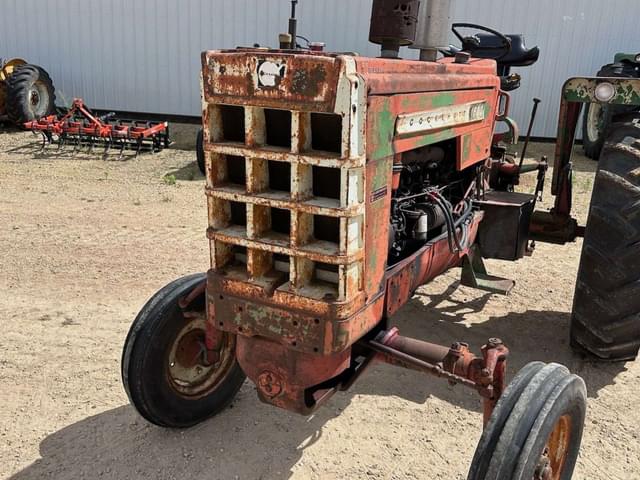 Image of Cockshutt 1600 equipment image 1