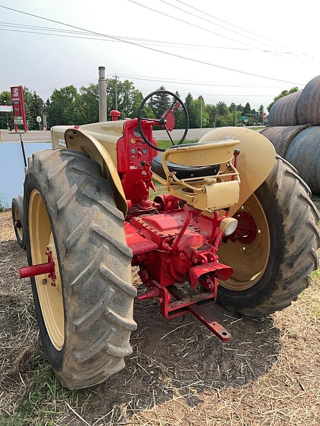 Image of Cockshutt 550 equipment image 4