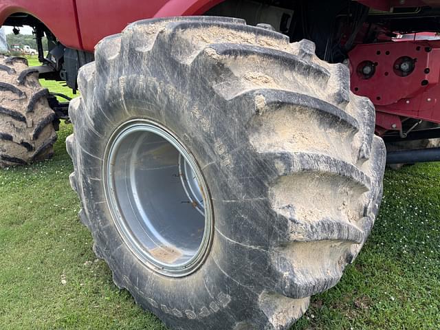 Image of Case IH 8120 equipment image 2