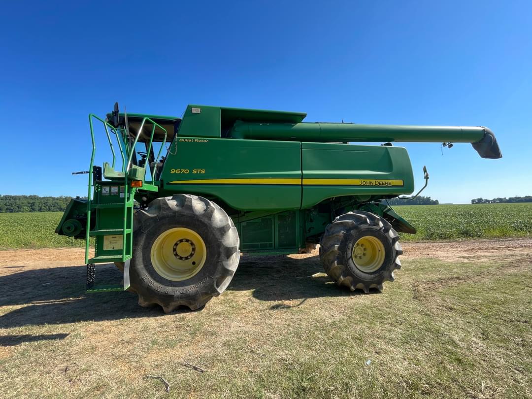 Image of John Deere 9670 STS Primary image
